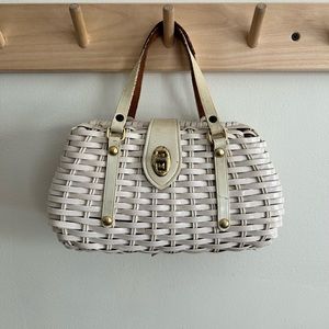 Vintage white basket clutch purse